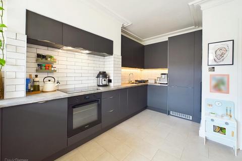 Flat B, 27 Ebers Road, Nottingham, NG3 5DY