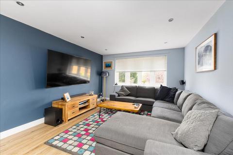 4 Mclean Walk, Newtongrange, EH22 4UE
