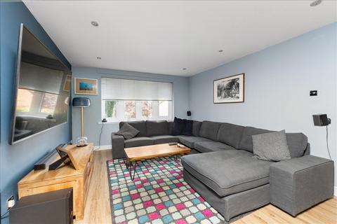 4 Mclean Walk, Newtongrange, EH22 4UE