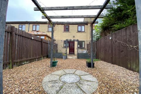 5 Churchfields, Bradford, BD2 3JN