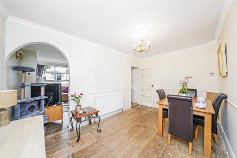 2 bedroom terraced house for sale, Russell Road, London E4