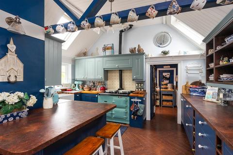 4 bedroom semi-detached house for sale, Bydales Lane, Winestead
