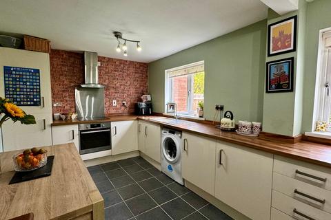 3 bedroom terraced house for sale, Pennyplock, Madley, Hereford, HR2