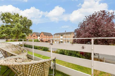 2 bedroom apartment for sale, Thicket Road, Sutton, Surrey