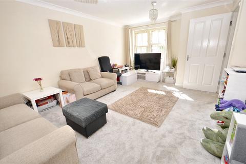 3 bedroom townhouse for sale, Oak Park Drive, Leeds, West Yorkshire