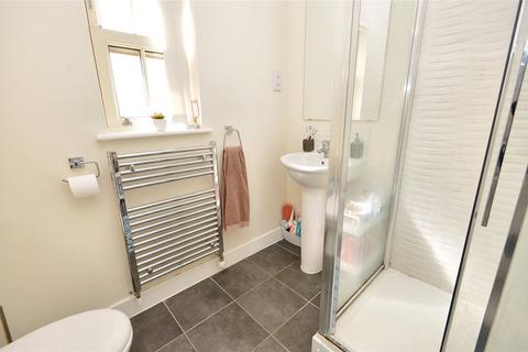 3 bedroom townhouse for sale, Oak Park Drive, Leeds, West Yorkshire