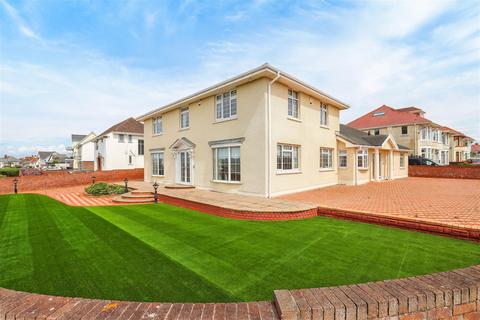 4 bedroom detached house for sale, West Drive, Porthcawl, Bridgend County Borough, CF36 3HS