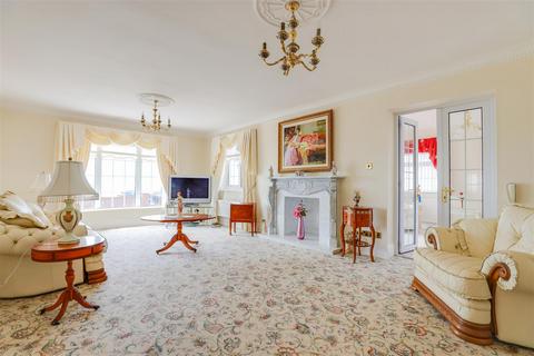 undefined, West Drive, Porthcawl, Bridgend County Borough, CF36 3HS