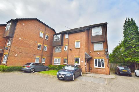 Studio for sale, Braemar Gardens, Slough