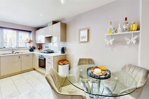 33 Carrier Lane, Bradford, BD2 3FX