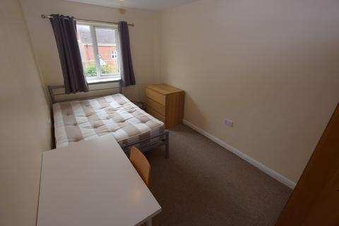 1 bedroom semi-detached house to rent, West Cotton Close, Northampton NN4