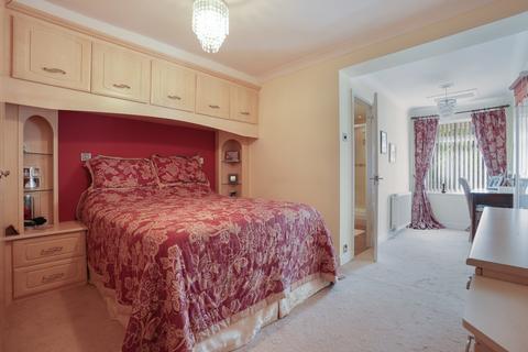 3 bedroom detached house for sale, Valley Road, Pontefract, West Yorkshire