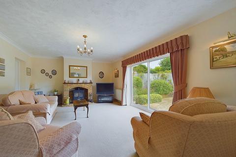 5 bedroom detached house for sale, Hollingbury Gardens, Worthing BN14