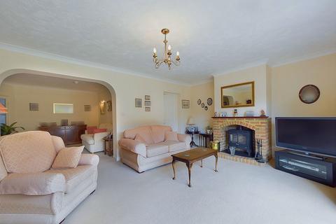 5 bedroom detached house for sale, Hollingbury Gardens, Worthing BN14