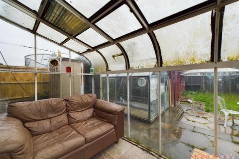 52 The Beeches, Wrexham, LL12 7BN