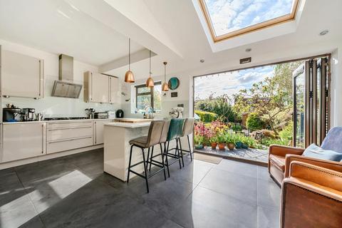 35 Linkside, London, N12 7LE