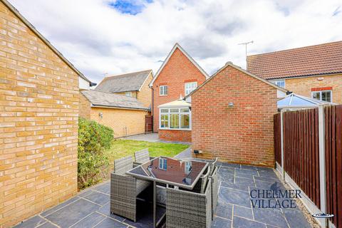 20 Sheldrick Link, Springfield, Chelmsford, CM2 6GJ