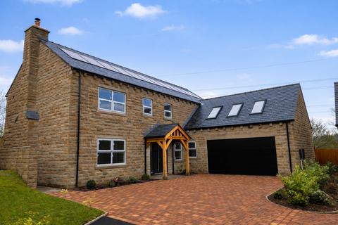 undefined, Leeds Road, Howden Clough, West Yorkshire, WF17