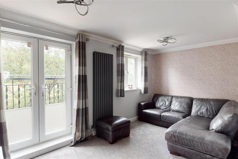 9 Beckside, Halifax, HX3 7QG