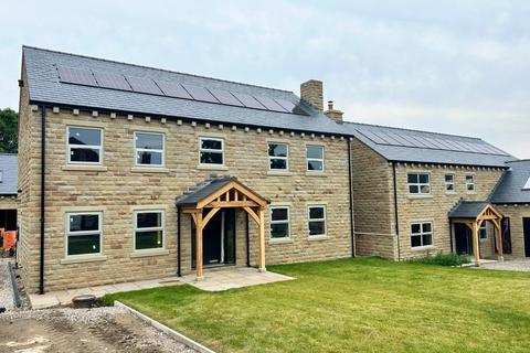 4 bedroom detached house for sale, Leeds Road, Howden Clough, West Yorkshire, WF17