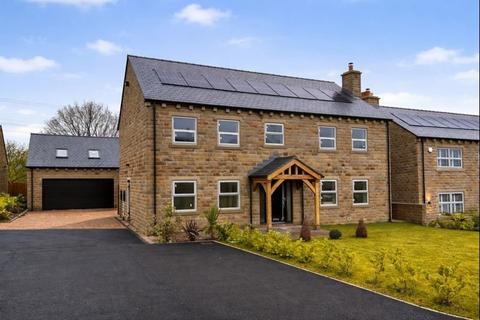 4 bedroom detached house for sale, Leeds Road, Howden Clough, West Yorkshire, WF17