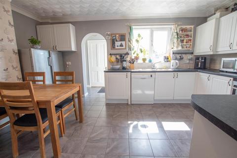 3 bedroom semi-detached house for sale, Crowland Road, Haverhill CB9