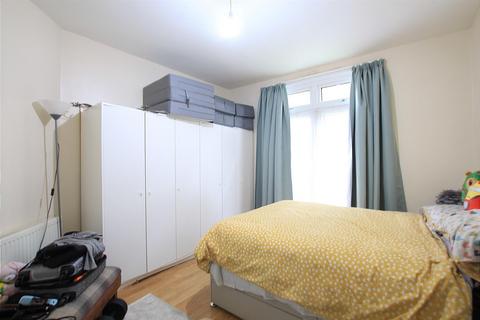 1 bedroom maisonette for sale, River Gardens, Feltham TW14