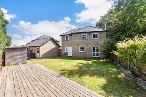 13 Dove Close, Herne Bay, CT6 7HS