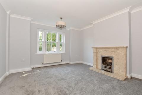 13 Dove Close, Herne Bay, CT6 7HS