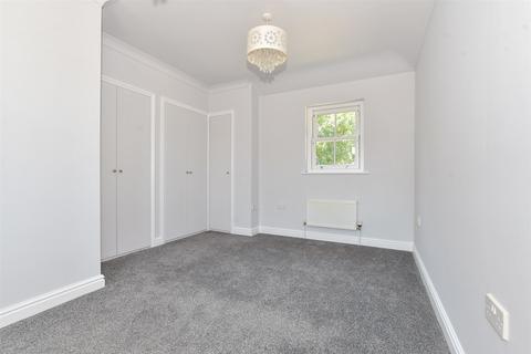 13 Dove Close, Herne Bay, CT6 7HS
