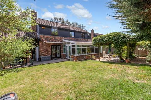 4 bedroom detached house for sale, Wedgwood Avenue, Blakelands, Milton Keynes