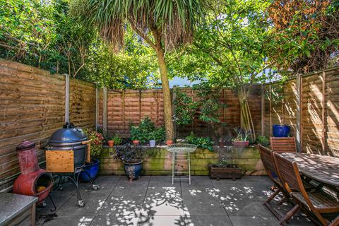 34 Ballantine Street, London, SW18 1AL