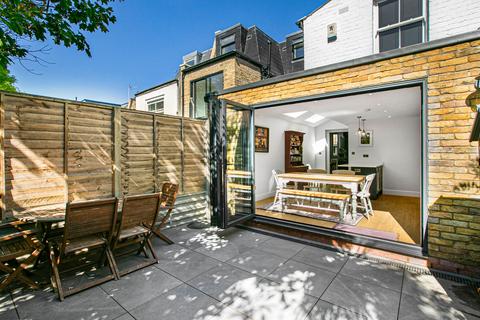 34 Ballantine Street, London, SW18 1AL