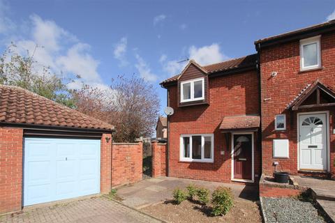 3 bedroom end of terrace house for sale, Goddard Way, Saffron Walden CB10