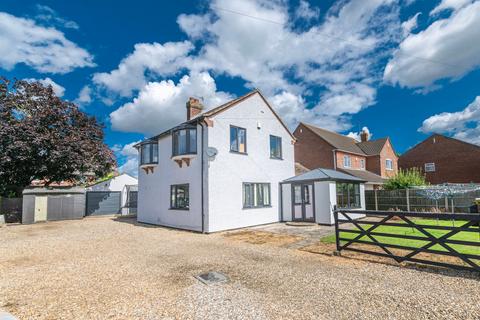 4 bedroom detached house for sale, Camping Field Lane, Stalham