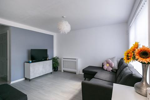 61 Northfield Drive, Edinburgh, EH8 7RG
