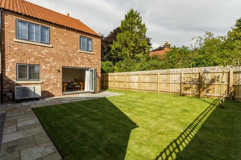 4 bedroom detached house for sale, Beverley Road, Wetwang, Driffield