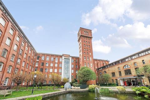 2 bedroom apartment for sale, Lexington Building, Bow Quarter, Bow, London, E3