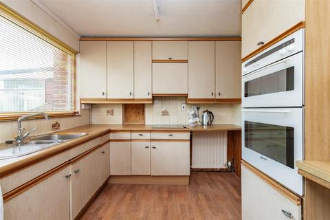 7 Burghfield Road, Istead Rise, Gravesend, DA13 9JL