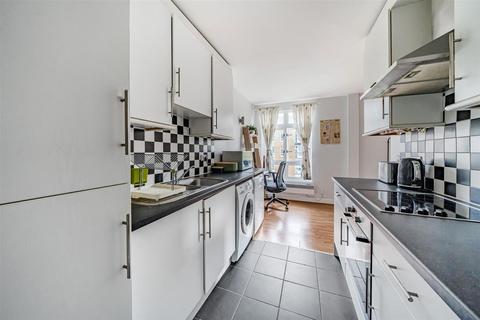 2 bedroom apartment for sale, Park West Building, Bow Quarter, Bow, London, E3