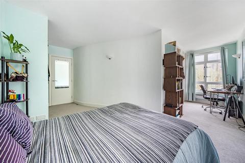 2 bedroom apartment for sale, Park West Building, Bow Quarter, Bow, London, E3