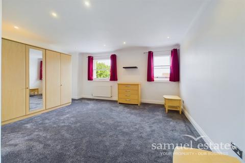 2 bedroom flat to rent, Streatham High Road, London, SW16