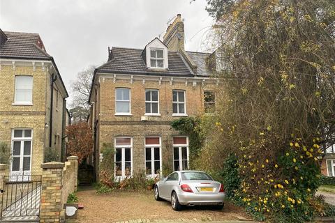 2 bedroom maisonette for sale, Richmond Road, New Barnet, Barnet, Hertfordshire, EN5