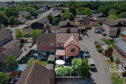 3 bedroom semi-detached house for sale, Jardine Road, Basildon, SS13