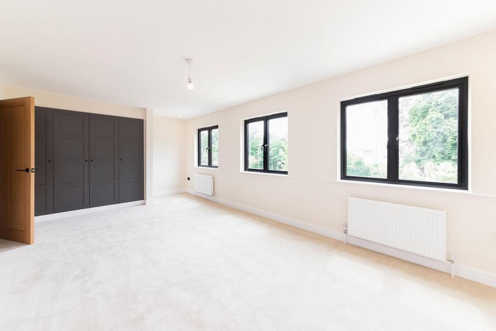 BEDROOM 2 MAIN.jpg