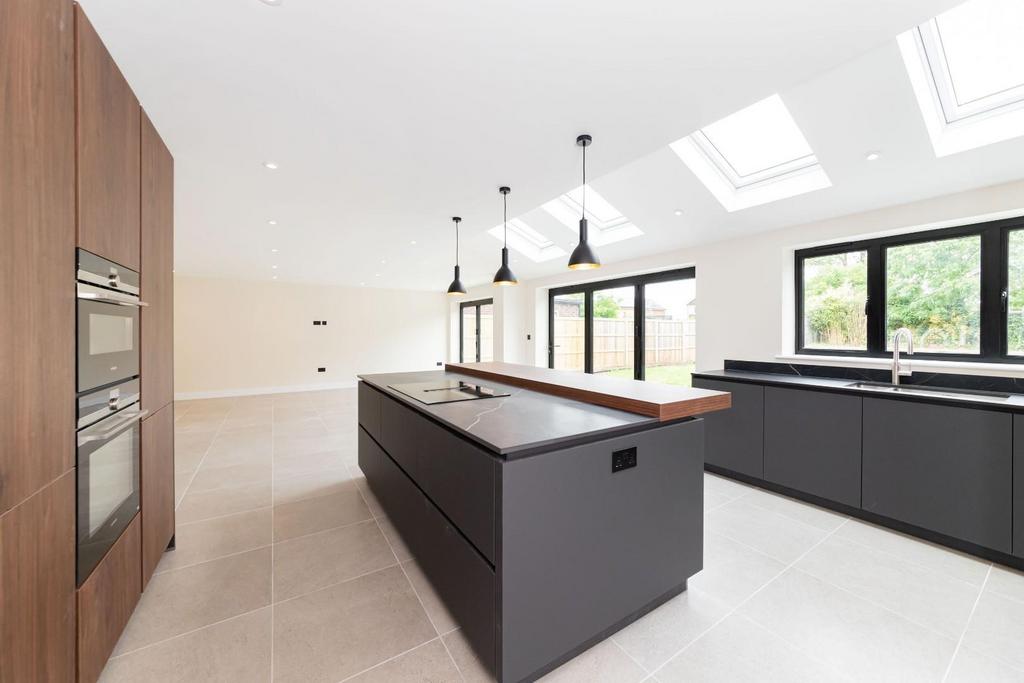KITCHEN ii.jpg