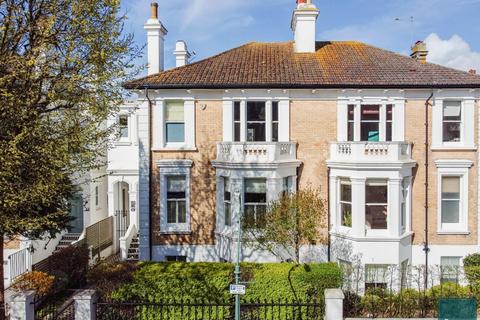 35 Denmark Villas, Hove, BN3 3TD