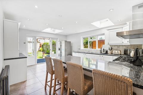 5 bedroom semi-detached house to rent, Lynton Avenue, Ealing, London, W13
