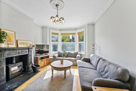 5 bedroom semi-detached house to rent, Lynton Avenue, Ealing, London, W13