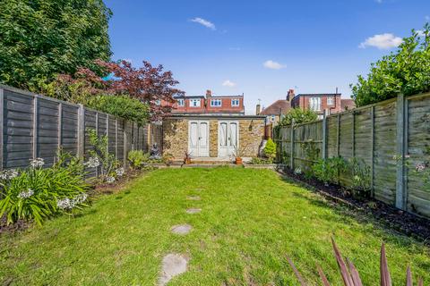 5 bedroom semi-detached house to rent, Lynton Avenue, Ealing, London, W13